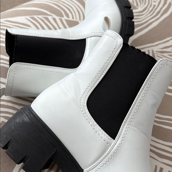 WILD DIVA white boots - Picture 9 of 9